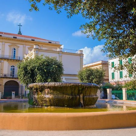 פומפיי Gleda Rooms In The Square מראה חיצוני תמונה