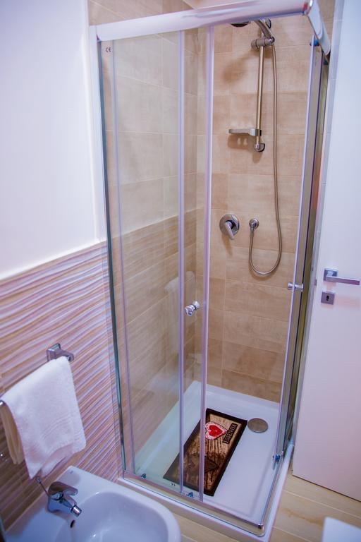 פומפיי Gleda Rooms In The Square מראה חיצוני תמונה