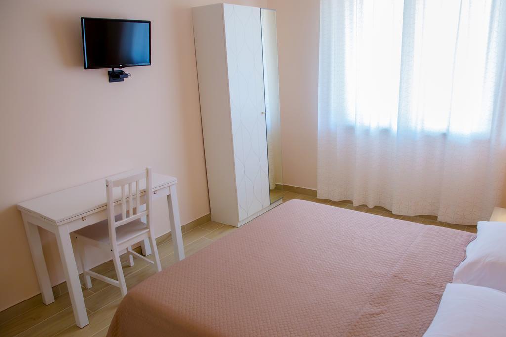 פומפיי Gleda Rooms In The Square חדר תמונה